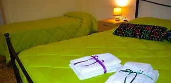 לינה וארוחת בוקר Un Sogno Di Casa 3*